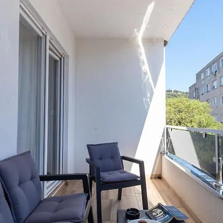 Apartment Two-bedroom Oasis *